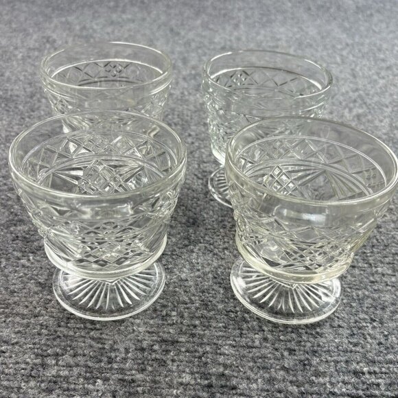 Hazel Atlas Big Top Peanut Butter Short Stemmed Sherbet Glasses 1950's  Set Of 4 - Picture 1 of 12